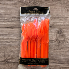  24 darabos műanyag evőeszköz készlet party kellék