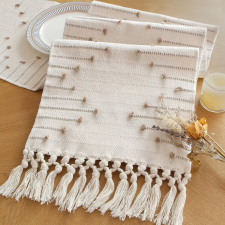  2 db hosszú, természetes anyagból készült asztali futó lakástextília