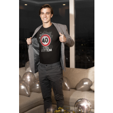  40 éves lettem fekete póló egyedi ajándék