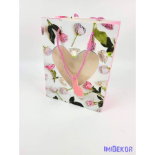  Ajándéktáska 18x23x10 cm - Szív ablakos B dekorációs kellék