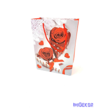  Ajándéktáska 24x18x9 cm - Szív mintás 3 A dekorációs kellék