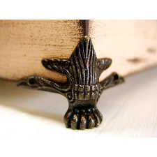  Antik bronz dobozláb, mérete: 45x45x40 mm, 4db/cs. dekorációs kellék