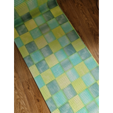 associatedweavers Csúszásmentes fürdőszobai futószőnyeg tekercs, kádkilépő, zöld kockás, 65cm széles lakástextília