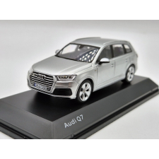  Audi Q7 V8 TDI Quattro S-line (2014) - Spark-Model - 1:43 makett