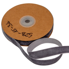  Bársony szalag szürke 1.5cmx10y dekorációs kellék