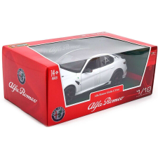 BBurago Alfa Romeo Giulia GTAm fehér 2020 modell autó 1:18 makett