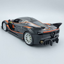 BBurago Ferrari FXX K 1:18 Burago makett