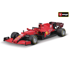 Bburago Ferrari Racing F1 SF21 Carlos Sainz modelautó sisakkal 1:43 méretben autópálya és játékautó