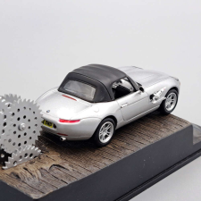  BMW Z8 1:43 James Bond-A világ nem elég makett