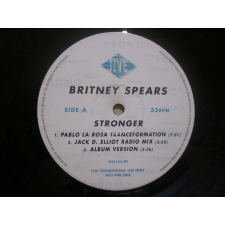  Britney Spears – Stronger