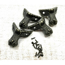  Bronz színű dobozláb csavarokkal, 4 db/cs. Mérete: 42x35 mm dekorációs kellék