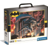 Clementoni DC Comics Batman 1000db-os Puzzle Bőrönd Tárolódobozban - Fiúknak, 10 éves kortól (39678 CLEMENTONI)