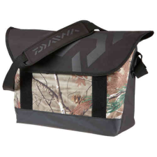 Daiwa Realtree Ap® Camo Messenger Flap Bag táska (15820-320) horgászkiegészítő