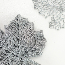 DC Csillámos juharlevél ezüst 35cm x 23cm dekorációs kellék