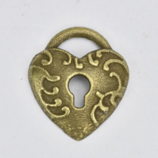 DC Fém medál - Szív lakat 1,7cm x 2cm medál