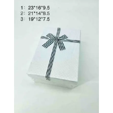  DÍSZDOBOZ SZETT 3R. NAGY:23X16X9,5CM FEHÉR ajándéktasak