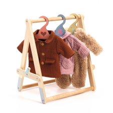 DJECO Djeco Ruhafogas vállfával - Clothes Rack & 3 hangers kreatív és készségfejlesztő