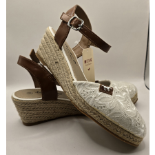  ELADOTT_Mustang 1066-910-1 fehér női szandál női cipő