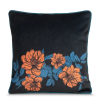  Emma fekete párnahuzat kék és narancssárga mintával 45x45 cm