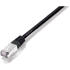 Equip SF/UTP CAT5e Patch kábel 1m Fekete kábel és adapter