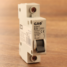 EverFlourish Hungary Kft. Kismegszakító 1P B 40A 4,5kA villanyszerelés