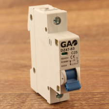 EverFlourish Hungary Kft. Kismegszakító 1P C 25A 4,5kA villanyszerelés