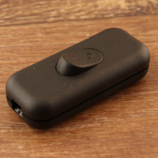 EverFlourish Hungary Kft. Zsinórkapcsoló, fekete villanyszerelés