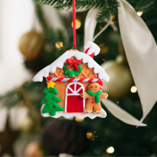 Family Karácsonyi mágneses dekoráció - 2 az 1-ben - mézeskalács házikó mézivel - 85 x 75 mm karácsonyi dekoráció