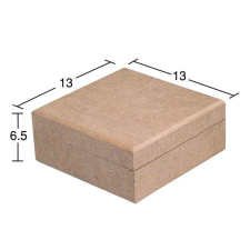  Fedeles négyszögletes doboz, mérete: 130x130x65 mm dekorációs kellék