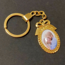  Fényképes kulcstartó masnis arany színű foglalatban (44 mm), dobozzal kulcstartó