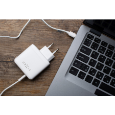 Fixed set of travel charger with USB-C and 2xUSB output and USB-C/USB-C cable, PD support, 45 Fehér mobiltelefon kellék