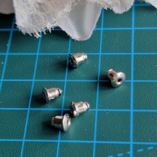  FÜL01 - Fém  fülbevaló rögzítő 5x6mm-es fülbevaló