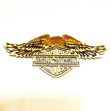 Harley Davidson áttört felirat sassal. Mérete:16,3x7 cm dekorációs kellék