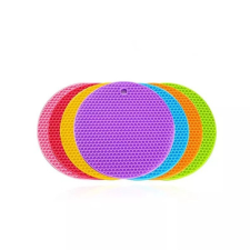 IRIS KT-488 17,5 cm-es, kör alakú szilikon edényalátét konyhai eszköz