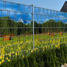 Jago Táblás kerítésbe fűzhető hegyvidéki rét kép 250x180 cm 19 cm-es szalagból műanyag belátásgátló szélfogó építőanyag