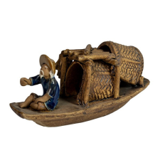 Közepes méretű kerámia figura - Csónakos ülő halász 13cm (74180-922) ajándéktárgy