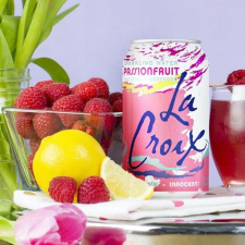  La Croix Passion Fruit maracuja ízű szénsavas üdítő 355ml üdítő, ásványviz, gyümölcslé