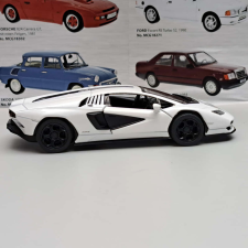  Lamborghini Countach LPI 800-4 Fehér makett
