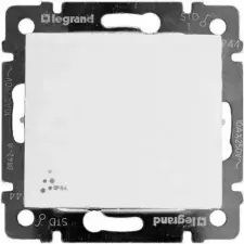 LEGRAND 774206 Valena IP44 váltókapcsoló, fehér,230V villanyszerelés