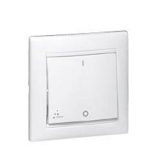 LEGRAND Valena 2 pólusú kapcsoló IP44 fehér villanyszerelés