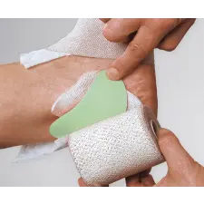 LOHMANN &amp; RAUSCHER KOMPREX habgumi alátét, egyesével kartondobozban, vese alakú, 9x5x1 cm gyógyászati segédeszköz