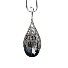 MariaKing From Maria King Ezüst színű hosszú Statement nyaklánc csillogó fekete kristálymedállal nyaklánc