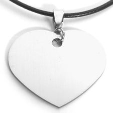 MariaKing Gravírozható nagy szív medál pu bőr lánccal, 27x30 mm, ezüst színben nyaklánc