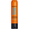 Matrix Mega Sleek kisimító, göndörödés elleni kondicionáló, 300 ml