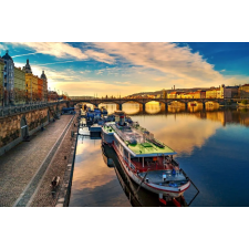  Média Vltava, Prága feletti híd vászonfestmény , 105 x 70 cm grafika, keretezett kép