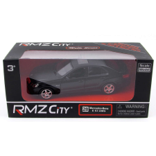 Mercedes-Benz E63 AMG matt 28 RMZ autópálya és játékautó