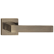 METAL-BUD QUBIK ajtókilincs szögletes rozettás antik Csak kilincs felső rozettán zár és alkatrészei