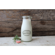 Milkhouse Candle Co. TEJHÁZ GYERTYA Borsmenta Fenyőtű illatgyertya TEJESpalack (227 g), gyertya