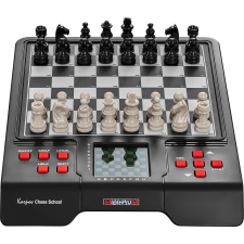  Millenniumi Karpov Sakkiskola társasjáték