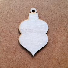  Natúr fa karácsonyfadisz. Mérete: 7 cm dekorációs kellék